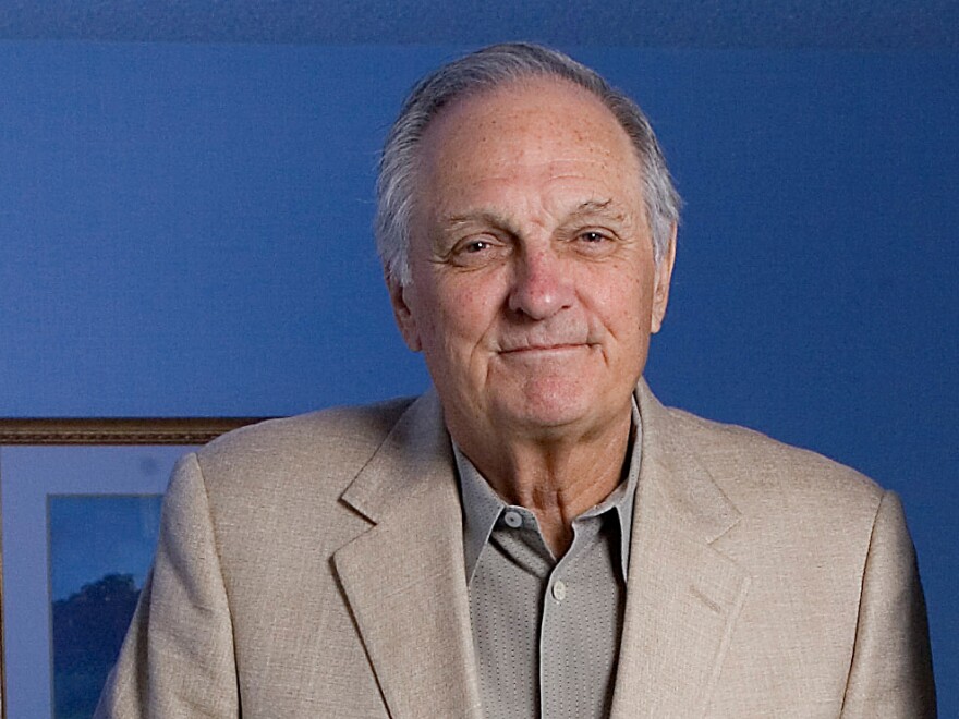 Net Worth of Alan Alda in 2025 – Earnings, Career & Wealth Breakdown